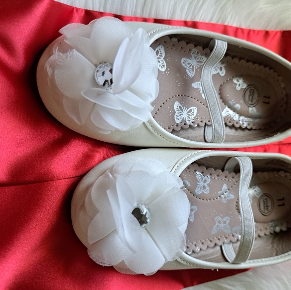 Wonder nation  Shoes kids Girl Size  11 cream - Picture 2 of 5